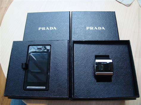 Discreet Packaging PRADA